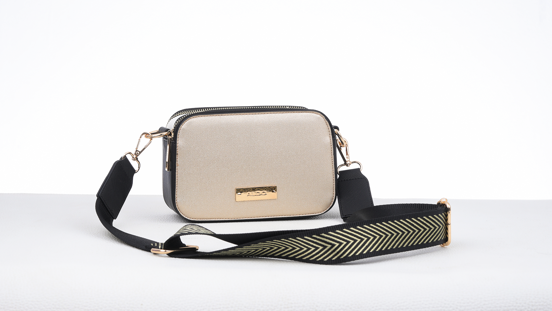 Rideout Colorblock Camera Bag women slingbag