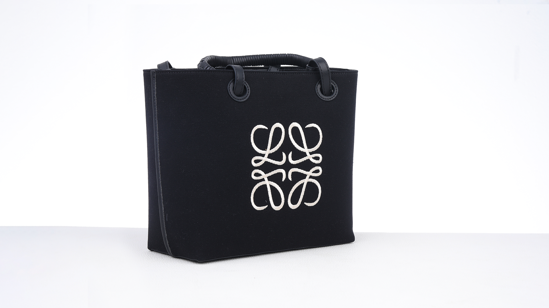 Anegram Tote Bag